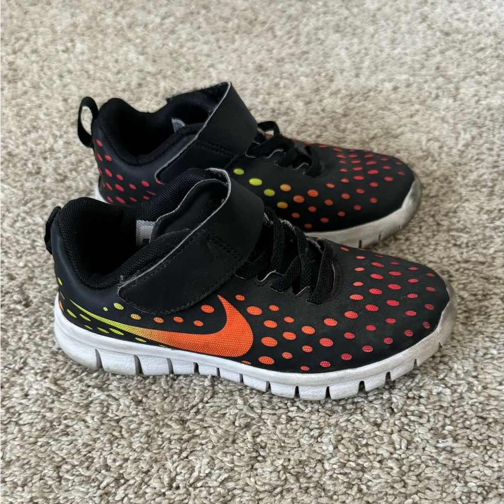 NIKE toddler black orange shoes size 11C